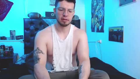 brad hot boy online show from December 16, 3:32 pm