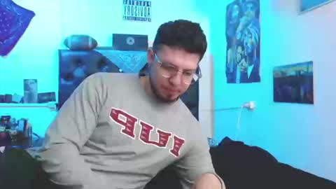 brad hot boy online show from September 9, 4:17 pm