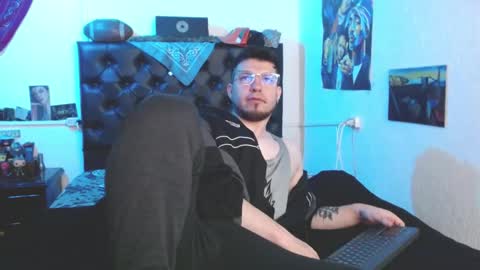 brad hot boy online show from November 15, 3:30 pm