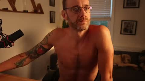Snapshot of bradbronton chatting on July 9, 10:30 am BradBronton online show from July 9, 10:30 am