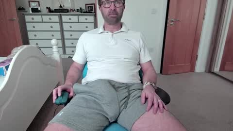 Snapshot of bradley77777 chatting on February 17, 2:15 pm bradley77777 online show from February 17, 2:15 pm