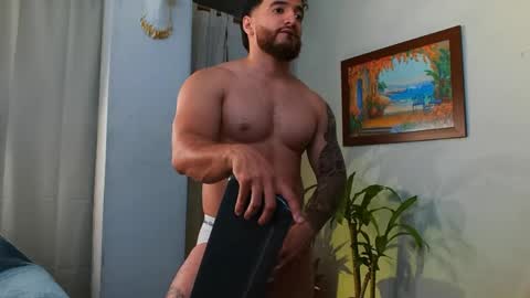 Bradley Martinez online show from February 23, 3:04 am