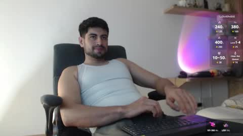 Snapshot of bradley_muscle chatting on September 9, 5:18 am Bradley online show from September 9, 5:18 am