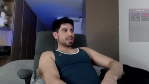 Snapshot of bradley_muscle chatting on September 18, 5:31 am Bradley online show from September 18, 5:31 am