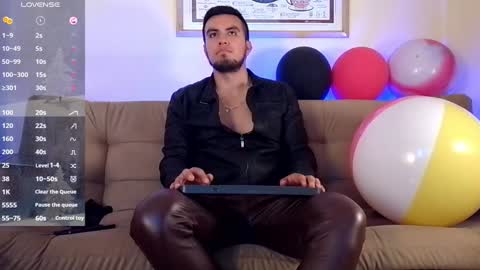 Bradley Colton Independ Model online show from December 18, 9:29 pm