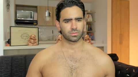 bradleymartin7 online show from November 27, 8:11 pm