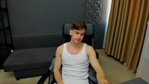 BradyFlint online show from April 16, 4:24 am