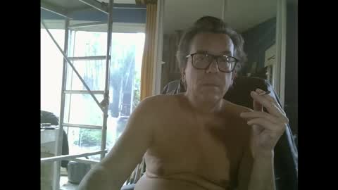 Snapshot of bradysboy chatting on November 16, 12:22 pm bradysboy online show from November 16, 12:22 pm