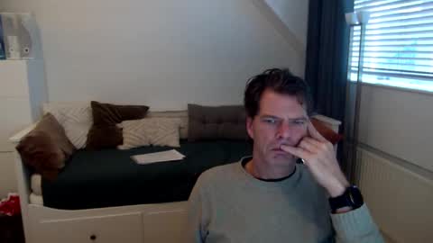 Snapshot of bram1944972145 chatting on December 4, 12:03 pm Bram online show from December 4, 12:03 pm