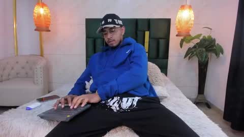 Brand  online show from November 14, 1:21 pm