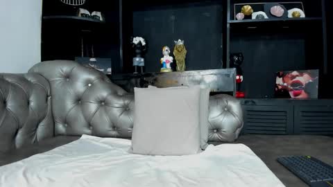 Brand  online show from January 15, 9:40 pm