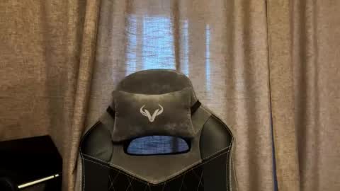 Snapshot of brandamatteson chatting on October 29, 1:13 pm Alice online show from October 29, 1:13 pm