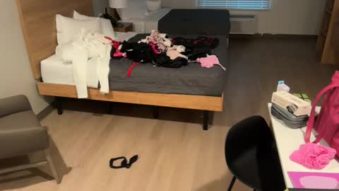 Snapshot of brandicumxxx chatting on May 16, 11:36 pm brandicumxxx online show from May 16, 11:36 pm