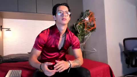 Snapshot of brandon_starkk chatting on October 29, 11:34 am brandon_starkk online show from October 29, 11:34 am