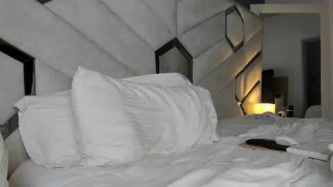 Brandon and Nath online show from November 15, 3:59 am