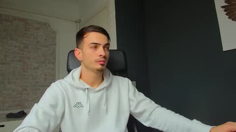 BrandonTateX online show from February 1, 9:32 am