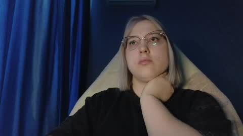 Snapshot of brandy__stars chatting on March 12, 2:50 am Belle online show from March 12, 2:50 am