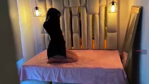 Snapshot of brandy_collinss chatting on February 19, 11:28 am Brandy online show from February 19, 11:28 am