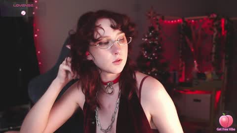 Snapshot of brandy_queen chatting on December 11, 11:32 pm Aurorabut ur dad just calls me Rory online show from December 11, 11:32 pm