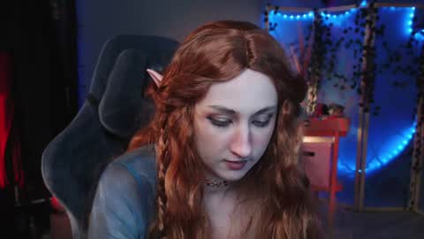 Snapshot of brandy_queen chatting on January 19, 5:07 pm Aurorabut ur dad just calls me Rory online show from January 19, 5:07 pm