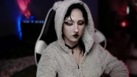 Snapshot of brandy_queen chatting on April 24, 5:04 pm Aurorabut ur dad just calls me Rory online show from April 24, 5:04 pm