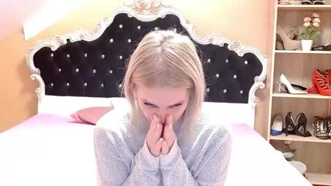 Snapshot of brandyweed chatting on February 19, 8:32 am brandyweed online show from February 19, 8:32 am