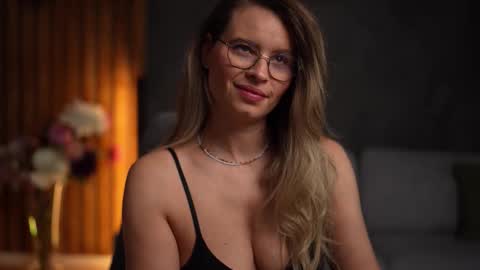 Alex online show from November 2, 5:21 am