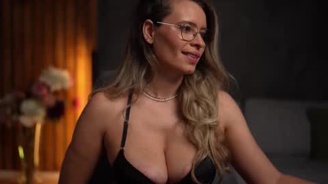 Alex online show from November 4, 5:06 am