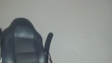 Snapshot of brant_garcia chatting on July 6, 12:57 pm Brant Garcia online show from July 6, 12:57 pm