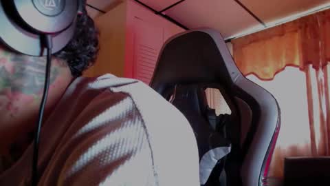 brasi_ online show from March 6, 6:37 pm