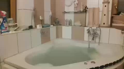 Snapshot of brate1899 chatting on March 12, 1:28 pm brate1899 online show from March 12, 1:28 pm