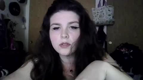 bratty_mamaa online show from September 16, 9:16 pm