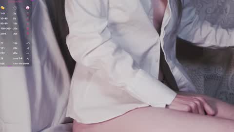 Evelyn .  online show from November 2, 6:05 am