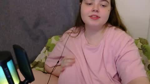 Emma online show from November 8, 7:01 pm