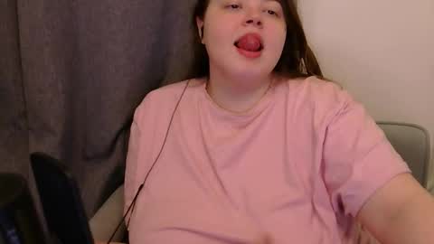 Emma online show from December 20, 1:07 pm