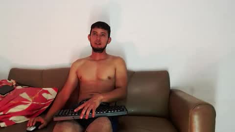 Snapshot of braxel93 chatting on March 5, 2:51 am Braxel online show from March 5, 2:51 am