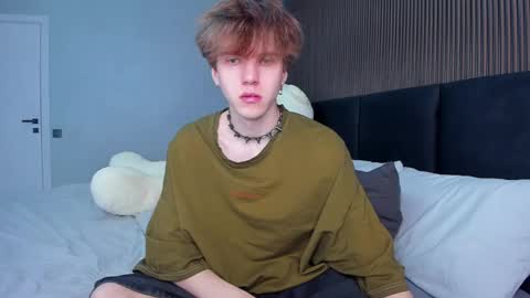 Snapshot of braxiboy chatting on February 22, 5:12 am Brax online show from February 22, 5:12 am