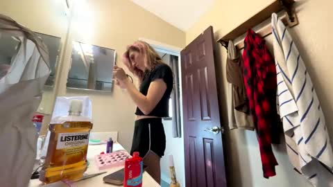 Snapshot of bray19509 chatting on December 14, 2:44 pm bray19509 online show from December 14, 2:44 pm