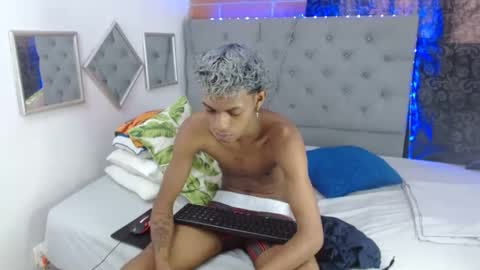 braycum_alpha online show from December 24, 3:26 pm