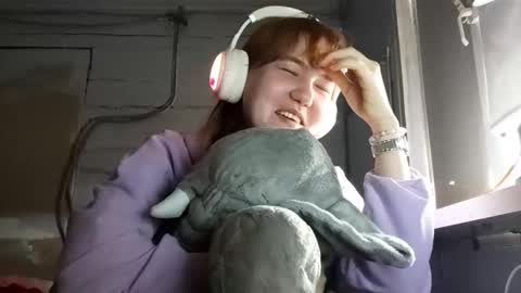 Dina online show from February 23, 3:04 am