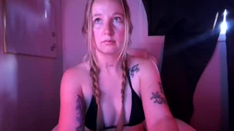 Snapshot of brearose7 chatting on July 17, 2:07 am Brea Rose online show from July 17, 2:07 am