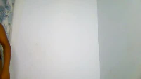 Snapshot of breasticles_msh chatting on May 21, 6:53 am sweet Meri online show from May 21, 6:53 am