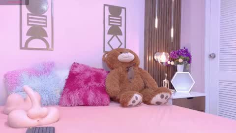 Bree  online show from March 19, 11:58 am