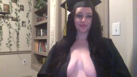 breebree92 online show from June 20, 2:25 am
