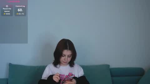 Snapshot of breeonofrio chatting on April 13, 7:03 am Olivia online show from April 13, 7:03 am