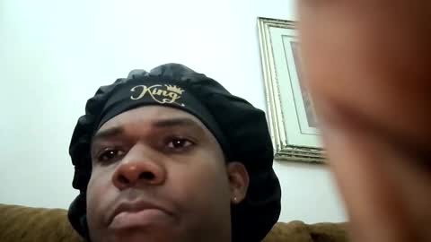 Snapshot of breez915900 chatting on February 7, 11:41 pm breez915900 online show from February 7, 11:41 pm