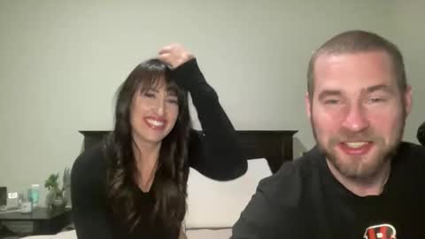 breezydoesit95 online show from January 9, 2:14 am