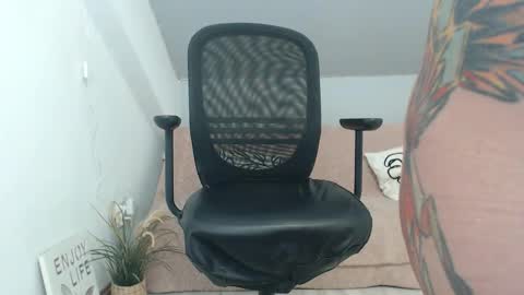 Brenda Skye online show from March 9, 4:16 am