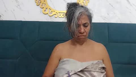 BRENDA VELASQUEZ online show from November 23, 4:29 pm