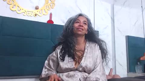 BRENDA VELASQUEZ online show from March 15, 2:01 pm